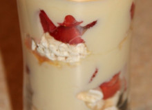 Deser truskawkowy z mascarpone i bezami