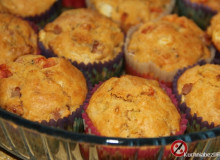 Wytrawne muffinki z szynką, serem feta i pomidorem