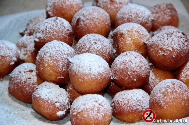 Mini pączki z serkiem ricotta